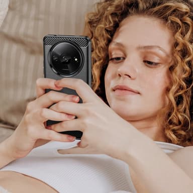 SKALO Xiaomi Redmi A3 Armor Carbon Stöttåligt TPU-skal - Svart