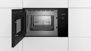 Bosch Serie 6 Mikrovågsugn BEL454MB1F (svart)