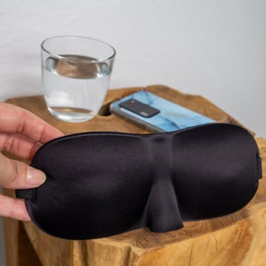 Ögonmask i BLACK - Ergonomiskt förformad