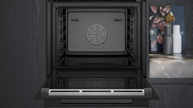 Siemens IQ700 Inbyggnadsugn HR736G1B1 (svart)