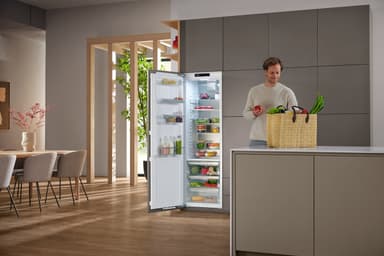 Miele Kylskåp K 7747 D (integrerad)