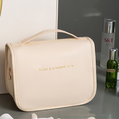 Hängande necessär med handtag Beige