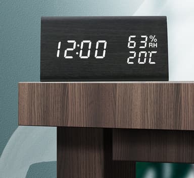 LED väckarklocka i trä, med temperatur och luftfuktighet