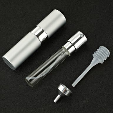 Liten refill sprayflaska för parfym 8 ml Silver