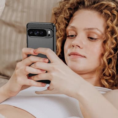 SKALO Google Pixel 9 Pro XL Armor Carbon Stöttåligt TPU-skal - Svart
