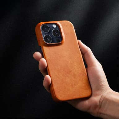SKALO iPhone 16 Pro PU-Läder Skal - Svart