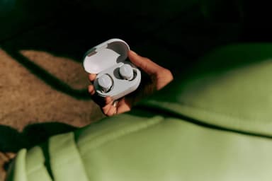 Bose QuietComfort trådlösa in-ear headphones (vita)