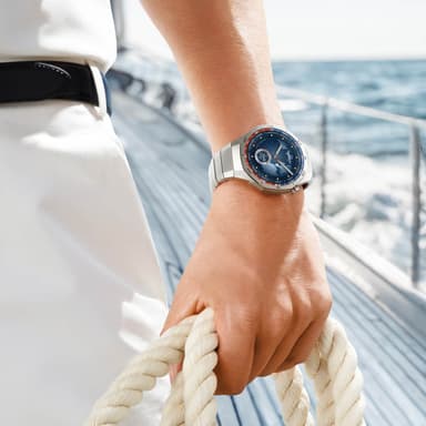 Huawei Watch GT 5 Pro sportklocka 46 mm+FreeBuds 5i presentask (titan)