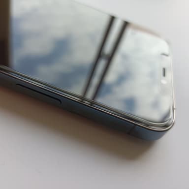 Sekretessskydd i högt aluminiumglas iPhone 12 Pro Max