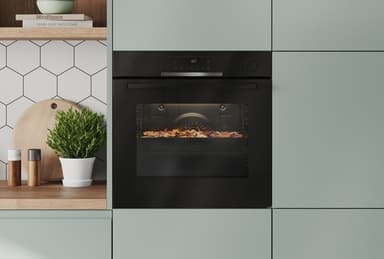 Bosch Serie 4 Inbyggnadsugn HQA472BB3 (svart)