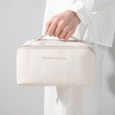 Rymlig necessär / sminkväska Beige