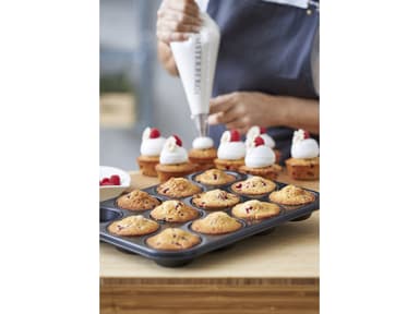 Blomsterbergs Muffinsform till 12 st. Black Steel