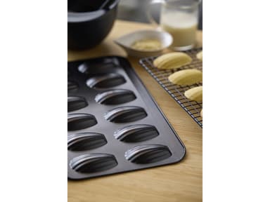 Blomsterbergs Madeleine mould for 12 pcs. Steel