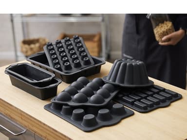Blomsterbergs Petit-four mould 24 pcs Grey