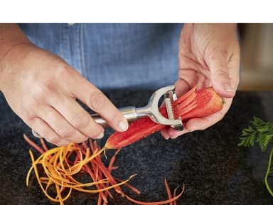 Rösle Vegetable peeler vertical 17 x 5.5 cm Steel