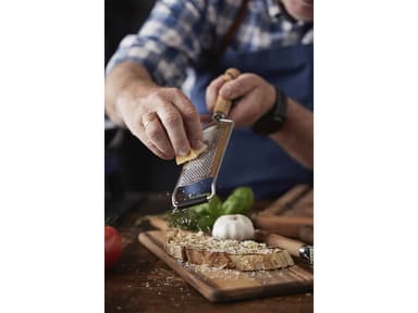 HOLM Grater fine 31,6 x 6,5 cm