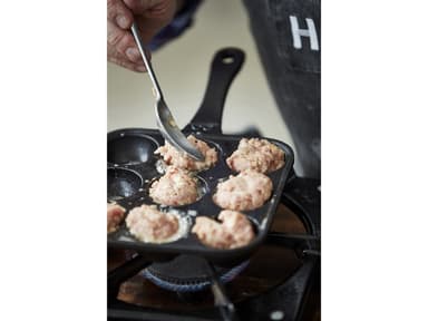 HOLM Pancake puffs pan 33 x 19 x 4,6 cm Black