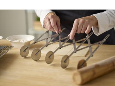 Blomsterbergs Dough divider with 5 wheels Steel