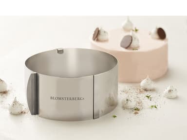 Blomsterbergs Cake ring adjustable