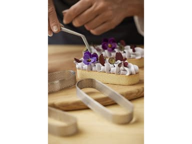 Blomsterbergs oval Tart ring 13 x 4.5 x 2 cm Steel