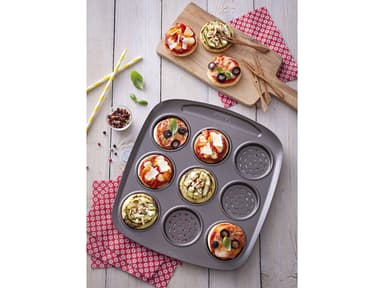 Pyrex Asimetria Pizza pan w. holes