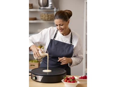 Blomsterbergs Crepe pan Dia. 38 1500 watt Black/Steel