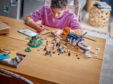 LEGO City Djungelhelikopter och basläger 60437