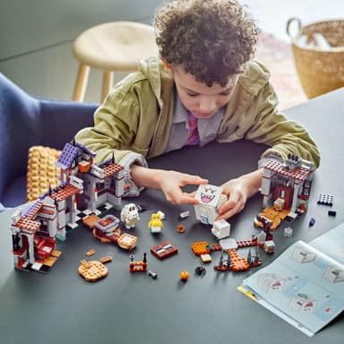 LEGO Super Mario King Boos hemsökta herrgård 71436