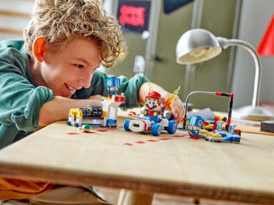 LEGO Super Mario Mario Kart – Toads Garage 72035