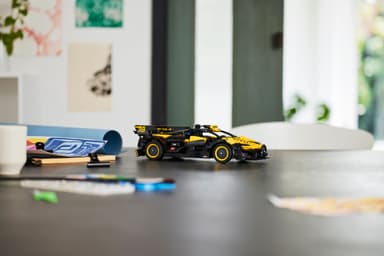 LEGO Technic Bugatti Bolide 42151