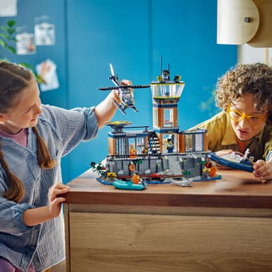 LEGO City Polisens fängelseö 60419