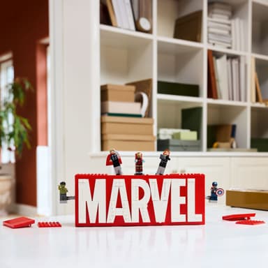 LEGO Super Heroes MARVEL logotyp och minifigurer 76313
