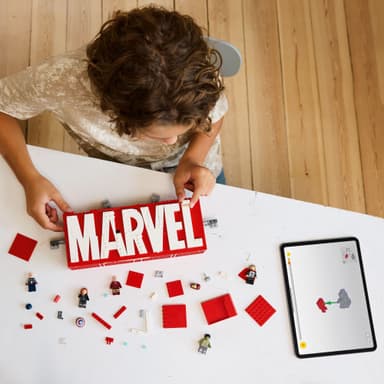 LEGO Super Heroes MARVEL logotyp och minifigurer 76313