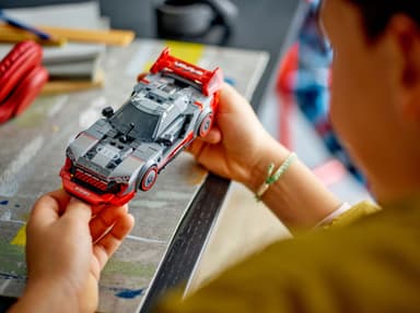 LEGO Speed Champions Audi S1 e-tron quattro racerbil 76921