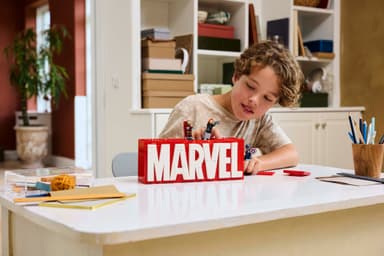 LEGO Super Heroes MARVEL logotyp och minifigurer 76313