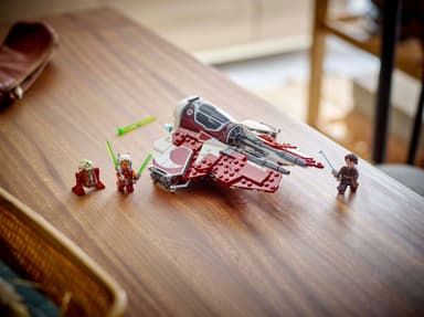 LEGO Star Wars Ahsoka's Jedi Interceptor 75401