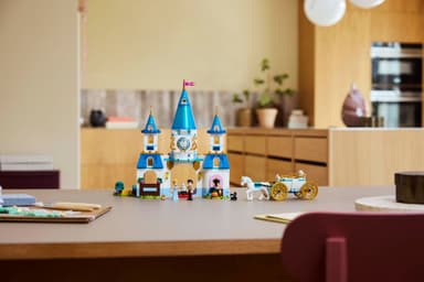 LEGO Disney Princess Askungens slott och häst med vagn 43275