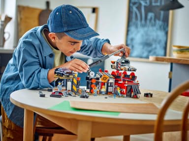 LEGO City Skrotupplag med bilar 60472