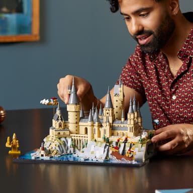 LEGO Harry Potter Hogwarts slott och område 76419