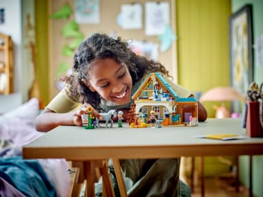 LEGO Friends Veterinärklinik för hästar och husdjur 42651