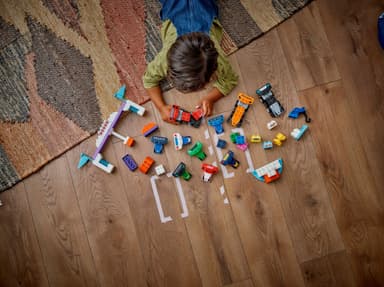 LEGO DUPLO Town F1 Team – racerbilar och förare 10445