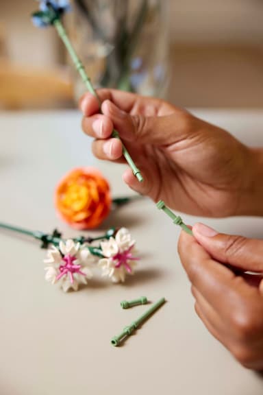LEGO Botanicals Vacker rosa blombukett 10342