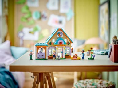 LEGO Friends Veterinärklinik för hästar och husdjur 42651