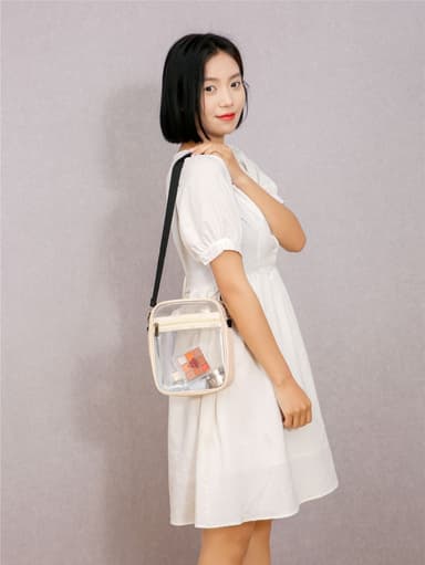 Crossbody PVC liten fyrkantig väska Beige