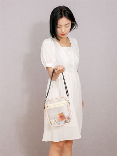 Crossbody PVC liten fyrkantig väska Beige