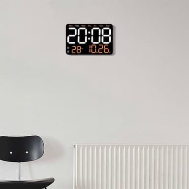 Digital bordsklocka med stora LED-siffror och multifunktionell display
