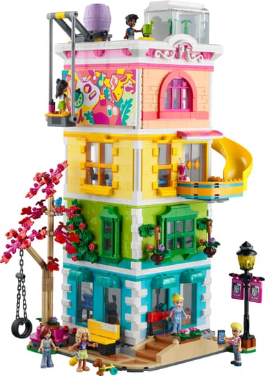 LEGO Friends Heartlake Citys aktivitetshus 41748