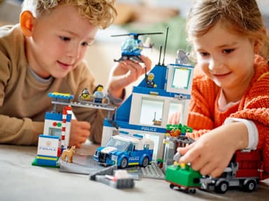 LEGO City Polisstation 60316