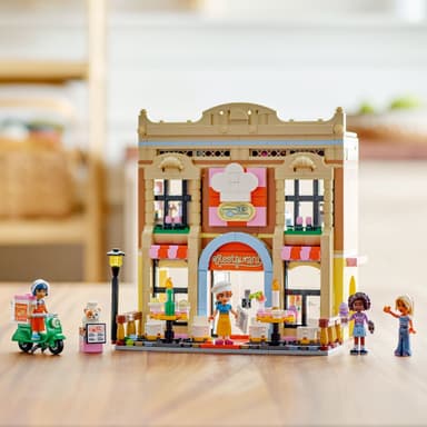 LEGO Friends Restaurang och matlagningsskola 42655