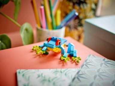LEGO Creator Exotisk papegoja 31136